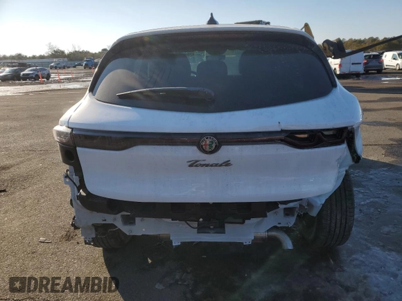 2024 Alfa Romeo Tonale Ti z VIN ZASPATCW4R3083736, wystawiony jako Copart lot #42008895 z przebiegiem 1 976 mil mil oraz Szkoda całkowita • Salvage title. Historia ofert i sprzedaży dostępna na DreamBid. Obrazek 6.