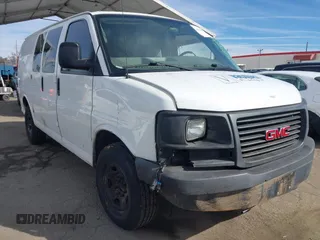 2007 GMC Savana Cargo with VIN 1GTGG25VX71150759, listed as a IAAI auction lot 41657033 with 237,546 mi miles. Bid and sale history available at carsss.com. Image 1.