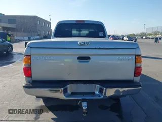 2003 Toyota Tacoma PreRunner z VIN 5TEGN92N63Z152916, wystawiony jako IAAI lot #42153765 z przebiegiem 229 221 mil mil oraz . Historia ofert i sprzedaży dostępna na DreamBid. Obrazek 16.