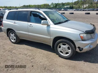 2006 Toyota Highlander w/3rd Row z VIN JTEEP21A360183905, wystawiony jako IAAI lot #42239385 z przebiegiem 282 475 mil mil oraz . Historia ofert i sprzedaży dostępna na DreamBid. Obrazek 1.