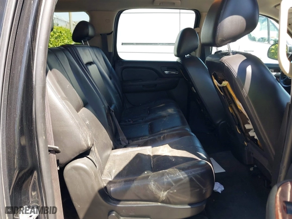 2009 Chevrolet Suburban LT w/1LT with VIN 1GNFK26369R272487, listed as a IAAI auction lot 42024066 with 48,709 mi miles. Bid and sale history available at carsss.com. Image 8.