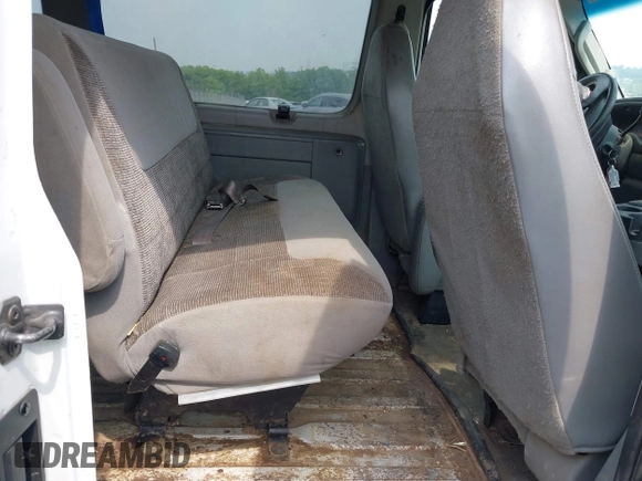 2006 Ford Econoline Passenger XL z VIN 1FBSS31L76DA90525, wystawiony jako IAAI lot #42449803 z przebiegiem Nie podano mil oraz . Historia ofert i sprzedaży dostępna na DreamBid. Obrazek 8.
