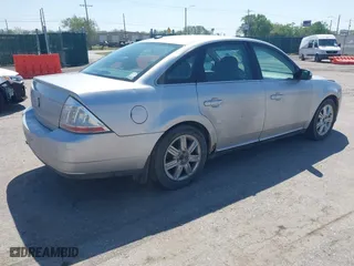 2009 Mercury Sable Premier with VIN 1MEHM42W69G621066, listed as a IAAI auction lot 42047074 with 232,020 mi miles. Bid and sale history available at carsss.com. Image 4.