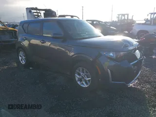 2023 Kia Soul S with VIN KNDJ23AU7P7878186, listed as a IAAI auction lot 41266244 with 32,859 mi miles. Bid and sale history available at carsss.com. Image 1.
