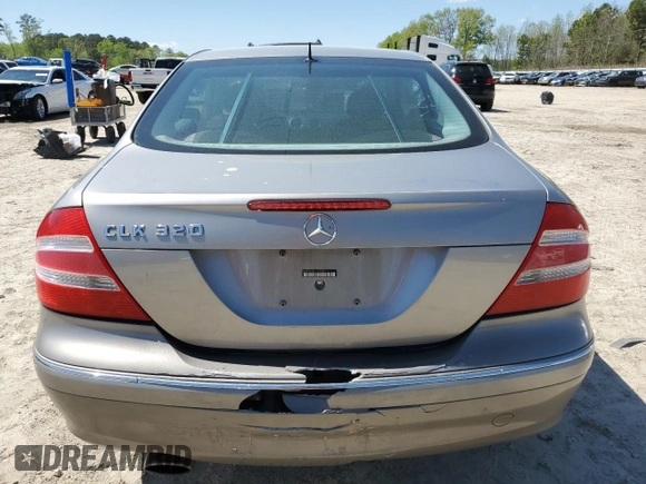 2005 Mercedes-Benz CLK 320 z VIN WDBTJ65J95F129288, wystawiony jako Copart lot #52433525 z przebiegiem 133 344 mil mil oraz Szkoda całkowita • Salvage title. Historia ofert i sprzedaży dostępna na DreamBid. Obrazek 6.