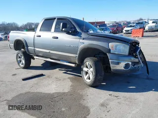 2007 Dodge 1500 SLT with VIN 1D7HU18207J523662, listed as a IAAI auction lot 41215939 with 250,725 mi miles. Bid and sale history available at carsss.com. Image 1.