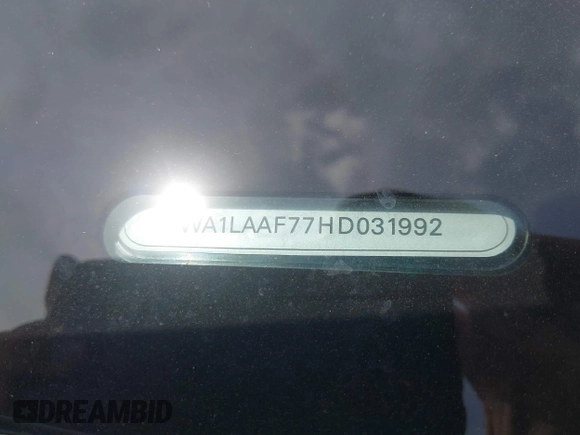 2017 Audi Q7 Premium Plus z VIN WA1LAAF77HD031992, wystawiony jako IAAI lot #42058343 z przebiegiem 99 827 mil mil oraz . Historia ofert i sprzedaży dostępna na DreamBid. Obrazek 9.