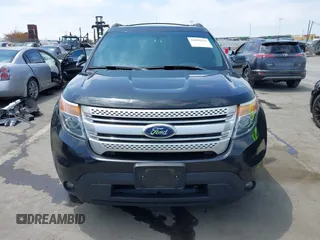2013 Ford Explorer XLT with VIN 1FM5K8D82DGA28759, listed as a IAAI auction lot 42098916 with 236,444 mi miles and . Bid and sale history available at carsss.com. Image 12.