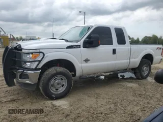 2015 Ford F-250 XLT z VIN 1FT7X2BTXFED40491, wystawiony jako Copart lot #54369855 z przebiegiem 233 459 mil mil oraz Szkoda całkowita • Salvage title. Historia ofert i sprzedaży dostępna na DreamBid. Obrazek 1.