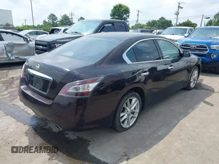 2014 Nissan Maxima SV z VIN 1N4AA5AP6EC454159, wystawiony jako IAAI lot #42429951 z przebiegiem 194 791 mil mil oraz . Historia ofert i sprzedaży dostępna na DreamBid. Obrazek 4.