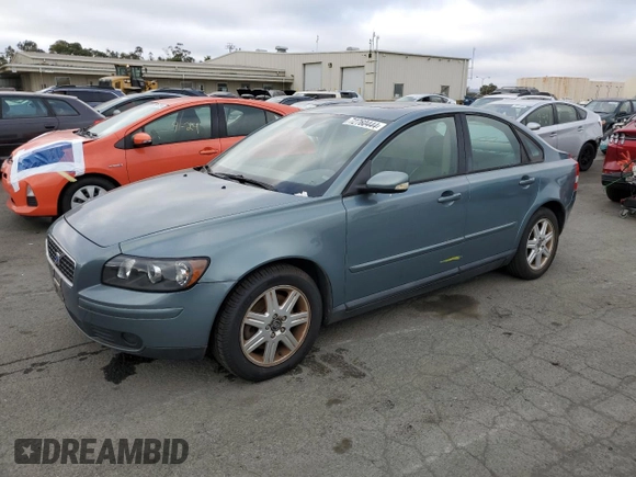 2005 Volvo S40 with VIN YV1MS682552054517, listed as a Copart auction lot 72760444 with 115,527 mi miles and Salvage Title. Bid and sale history available at carsss.com. Image 1.