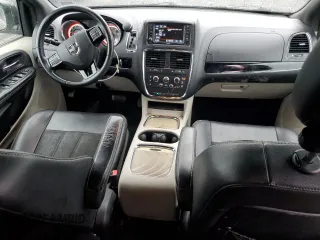2019 Dodge Grand Caravan SXT with VIN 2C4RDGCG4KR580424, listed as a Copart auction lot 52715245 with 130,696 mi miles and Salvage Title. Bid and sale history available at DreamBid. Image 8.