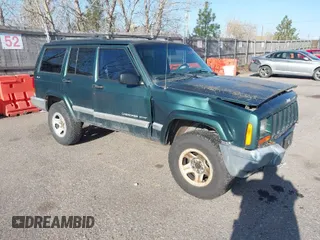 2001 Jeep Cherokee Sport with VIN 1J4FF48S81L591128, listed as a IAAI auction lot 42015092 with 274,638 mi miles. Bid and sale history available at carsss.com. Image 1.