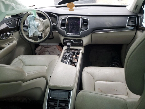 2017 Volvo XC90 Momentum with VIN YV4A22PK5H1132580, listed as a Copart auction lot 45276535 with Not Provided miles and Salvage Title. Bid and sale history available at carsss.com. Image 8.