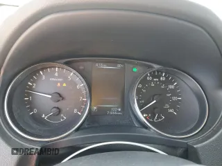 2017 Nissan Rogue SV z VIN JN8AT2MT8HW380522, wystawiony jako Copart lot #53246735 z przebiegiem 71 495 mil mil oraz Szkoda całkowita • Salvage title. Historia ofert i sprzedaży dostępna na DreamBid. Obrazek 9.