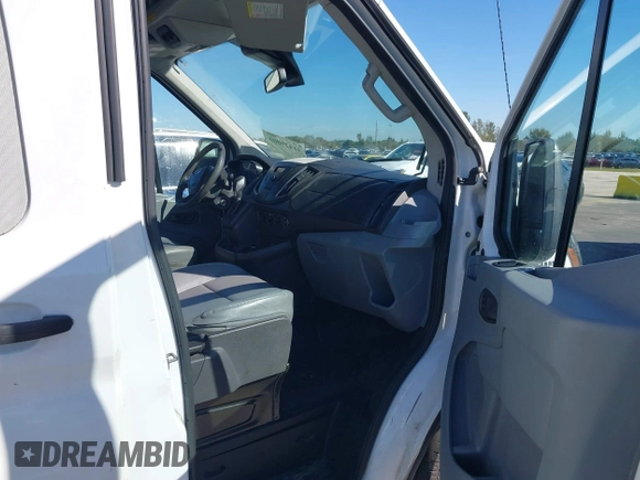 2016 Ford Transit Passenger XL z VIN 1FBZX2CM2GKB51339, wystawiony jako IAAI lot #41429005 z przebiegiem 215 896 mil mil oraz . Historia ofert i sprzedaży dostępna na DreamBid. Obrazek 5.