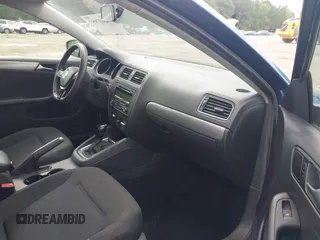 2015 Volkswagen Jetta SE z VIN 3VWD17AJ3FM343189, wystawiony jako IAAI lot #42637957 z przebiegiem 167 747 mil mil oraz . Historia ofert i sprzedaży dostępna na DreamBid. Obrazek 5.