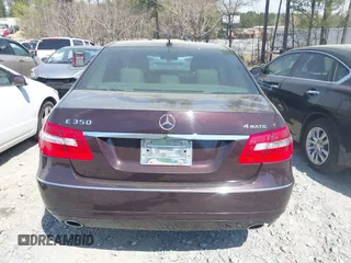 2010 Mercedes-Benz E-Class E 350 Luxury with VIN WDDHF8HBXAA251115, listed as a IAAI auction lot 41901802 with 134,323 mi miles. Bid and sale history available at carsss.com. Image 16.