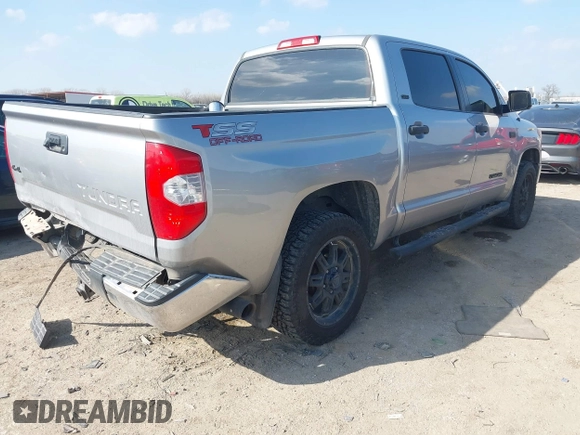 2016 Toyota Tundra 4WD Truck SR5 with VIN 5TFDW5F11GX559846, listed as a IAAI auction lot 41493209 with 258,296 mi miles. Bid and sale history available at carsss.com. Image 4.