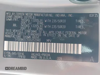 2025 Toyota Sienna XSE z VIN 5TDDRKEC5SS252980, wystawiony jako IAAI lot #42120671 z przebiegiem 204 mil mil oraz . Historia ofert i sprzedaży dostępna na DreamBid. Obrazek 9.
