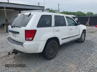 2008 Jeep Grand Cherokee Laredo with VIN 1J8GS48K88C113512, listed as a IAAI auction lot 42093765 with 251,406 mi miles. Bid and sale history available at carsss.com. Image 4.
