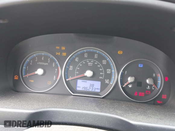 2009 Hyundai Santa Fe SE with VIN 5NMSH73E39H273478, listed as a IAAI auction lot 42216820 with 196,233 mi miles and . Bid and sale history available at DreamBid. Image 7.