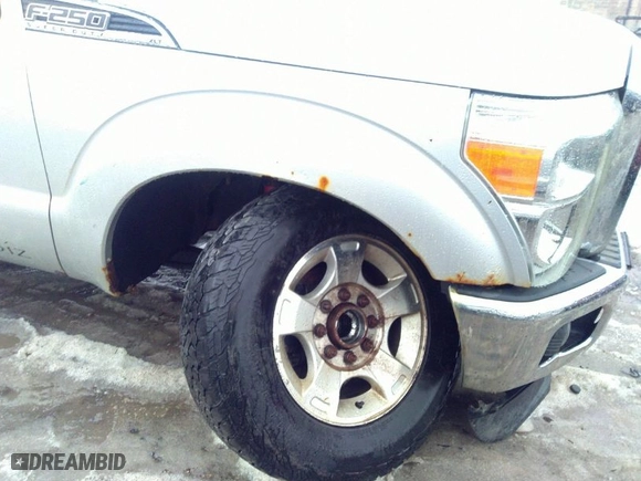 2012 Ford Super Duty F-250 SRW XL with VIN 1FT7X2B61CED13945, listed as a IAAI auction lot 41662333 with 196,509 mi miles. Bid and sale history available at carsss.com. Image 6.