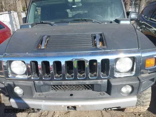2008 Hummer H2 SUV with VIN 5GRGN23878H109547, listed as a IAAI auction lot 41648526 with 181,692 mi miles. Bid and sale history available at carsss.com. Image 6.