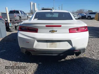 2016 Chevrolet Camaro 2LT z VIN 1G1FD1RS5G0124566, wystawiony jako IAAI lot #41691391 z przebiegiem 62 726 mil mil oraz . Historia ofert i sprzedaży dostępna na DreamBid. Obrazek 17.