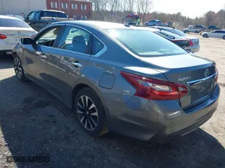 2018 Nissan Altima 2.5 S with VIN 1N4AL3AP8JC212143, listed as a IAAI auction lot 39141988 with 104,351 mi miles. Bid and sale history available at carsss.com. Image 3.