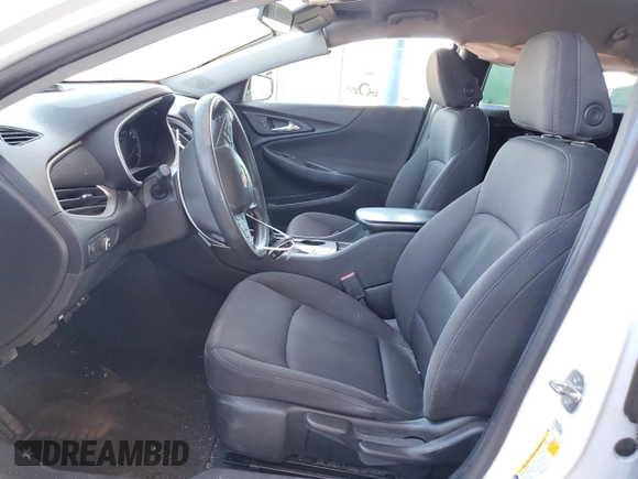 2019 Chevrolet Malibu LS z VIN 1G1ZB5ST2KF130120, wystawiony jako Copart lot #56355915 z przebiegiem 104 787 mil mil oraz Szkoda całkowita • Salvage title. Historia ofert i sprzedaży dostępna na DreamBid. Obrazek 7.