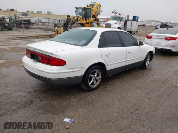 2004 Buick Regal GS with VIN 2G4WF521841200464, listed as a IAAI auction lot 41682655 with 186,695 mi miles. Bid and sale history available at carsss.com. Image 4.
