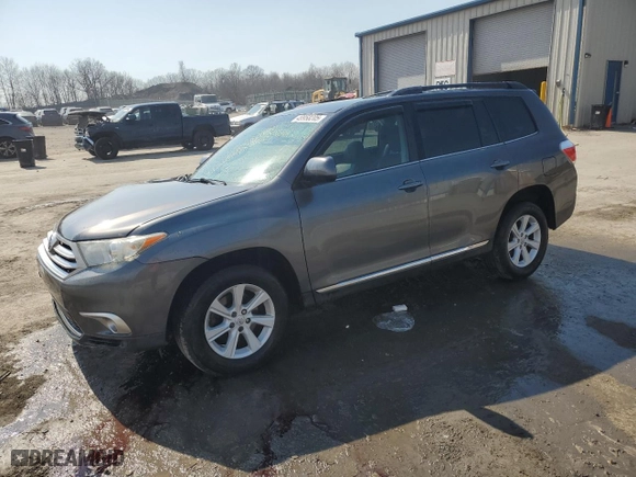 2012 Toyota Highlander with VIN 5TDBK3EH8CS156453, listed as a Copart auction lot 49958205 with 58,602 mi miles and Salvage Title. Bid and sale history available at carsss.com. Image 1.