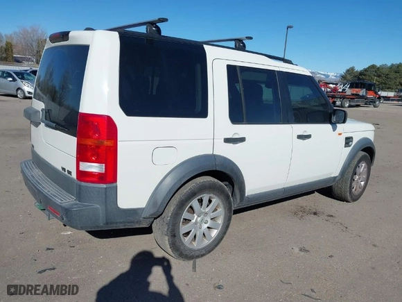 2006 Land Rover LR3 SE with VIN SALAE25456A378131, listed as a IAAI auction lot 41682616 with 172,420 mi miles. Bid and sale history available at carsss.com. Image 4.