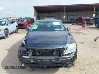 2009 Lexus LS 460 с VIN JTHCL46F095001574, выставлен на аукционе IAAI как лот 42115283 с пробегом 123 944 миль миль и . История ставок и продаж доступна на DreamBid. Изображение 12.