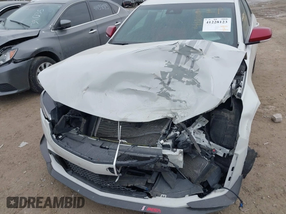 2023 Cadillac CT4-V Blackwing z VIN 1G6DL5RP3P0568052, wystawiony jako IAAI lot #41228123 z przebiegiem 39 511 mil mil oraz . Historia ofert i sprzedaży dostępna na DreamBid. Obrazek 6.