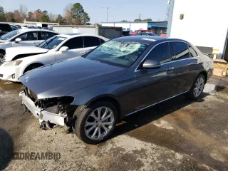 2017 Mercedes-Benz E-Class E 300 Luxury with VIN WDDZF4JB2HA100027, listed as a Copart auction lot 72523932 with 91,845 mi miles. Bid and sale history available at carsss.com. Image 1.