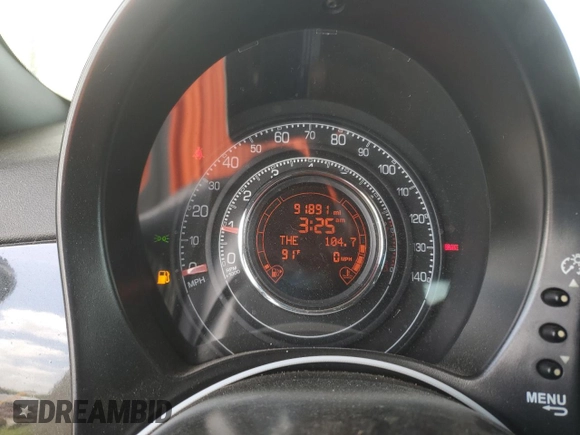 2013 FIAT 500 Turbo z VIN 3C3CFFHH1DT693439, wystawiony jako Copart lot #58445205 z przebiegiem 91 891 mil mil oraz Szkoda całkowita • Salvage title. Historia ofert i sprzedaży dostępna na DreamBid. Obrazek 9.
