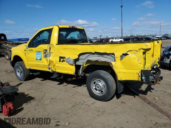 2019 Ford F-250 XL with VIN 1FTBF2B60KEG24939, listed as a Copart auction lot 51901055 with 132,180 mi miles and Salvage title. Bid and sale history available at DreamBid. Image 2.