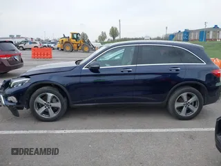 2019 Mercedes-Benz GLC 300 z VIN WDC0G4KB6KV169649, wystawiony jako IAAI lot #41930356 z przebiegiem 68 376 mil mil oraz . Historia ofert i sprzedaży dostępna na DreamBid. Obrazek 14.