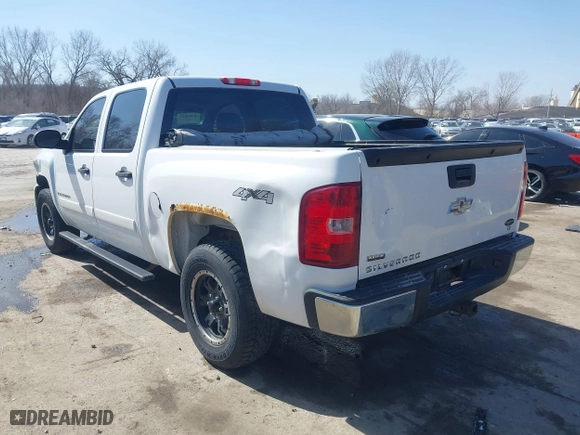 2008 Chevrolet Silverado 1500 LTZ with VIN 3GCEK13358G140922, listed as a IAAI auction lot 41707827 with 250,019 mi miles. Bid and sale history available at carsss.com. Image 3.