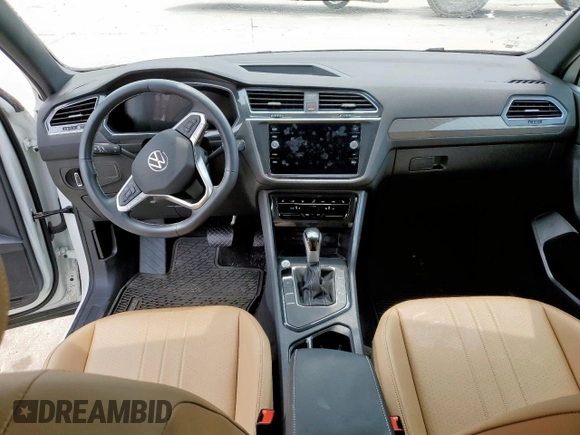 2024 Volkswagen Tiguan SE with VIN 3VVNB7AX5RM133921, listed as a Copart auction lot 58341925 with 7,865 mi miles and Salvage title. Bid and sale history available at DreamBid. Image 8.