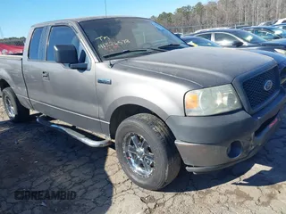 2006 Ford F-150 STX with VIN 1FTRX12W26FB77570, listed as a IAAI auction lot 41326578 with 425,752 mi miles and . Bid and sale history available at DreamBid. Image 1.