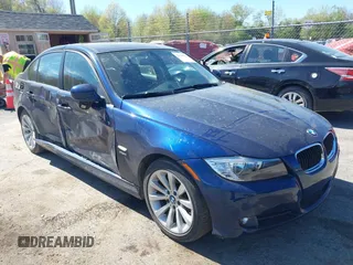 2011 BMW 3 Series 328i xDrive with VIN WBAPK5G5XBNN79573, listed as a IAAI auction lot 42130812 with 88,206 mi miles. Bid and sale history available at carsss.com. Image 1.