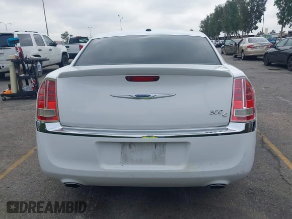 2012 Chrysler 300 C z VIN 2C3CCAET4CH236569, wystawiony jako IAAI lot #42181321 z przebiegiem 144 243 mil mil oraz . Historia ofert i sprzedaży dostępna na DreamBid. Obrazek 16.