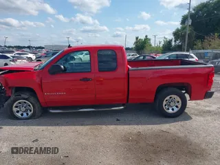 2009 Chevrolet Silverado 1500 LT with VIN 1GCEC29C09Z272241, listed as a IAAI auction lot 41978408 with 180,661 mi miles. Bid and sale history available at carsss.com. Image 14.