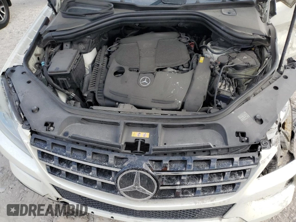 2013 Mercedes-Benz M 350 z VIN 4JGDA5JB7DA165826, wystawiony jako Copart lot #55063345 z przebiegiem 115 194 mil mil oraz Nie do naprawy • Non repairable. Historia ofert i sprzedaży dostępna na DreamBid. Obrazek 12.