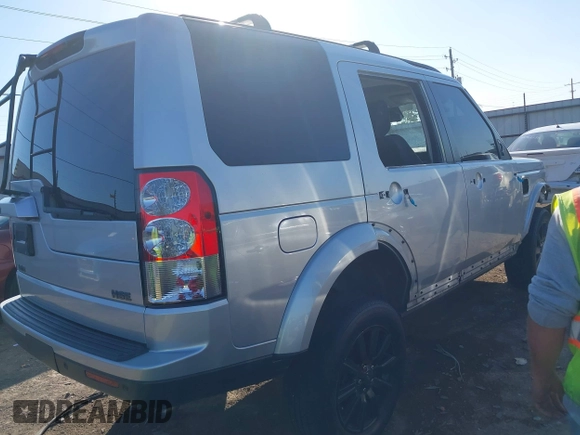 2013 Land Rover LR4 HSE with VIN SALAG2D45DA661198, listed as a IAAI auction lot 40692110 with 135,524 mi miles and . Bid and sale history available at DreamBid. Image 4.