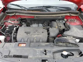 2019 Mitsubishi Outlander SE z VIN JA4AD3A30KZ033978, wystawiony jako IAAI lot #42315448 z przebiegiem 131 906 mil mil oraz . Historia ofert i sprzedaży dostępna na DreamBid. Obrazek 10.