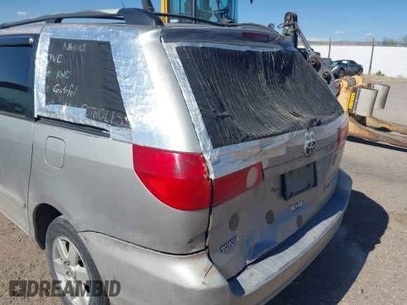 2007 Toyota Sienna CE with VIN 5TDZK23C77S058410, listed as a IAAI auction lot 42110787 with 181,735 mi miles. Bid and sale history available at carsss.com. Image 6.